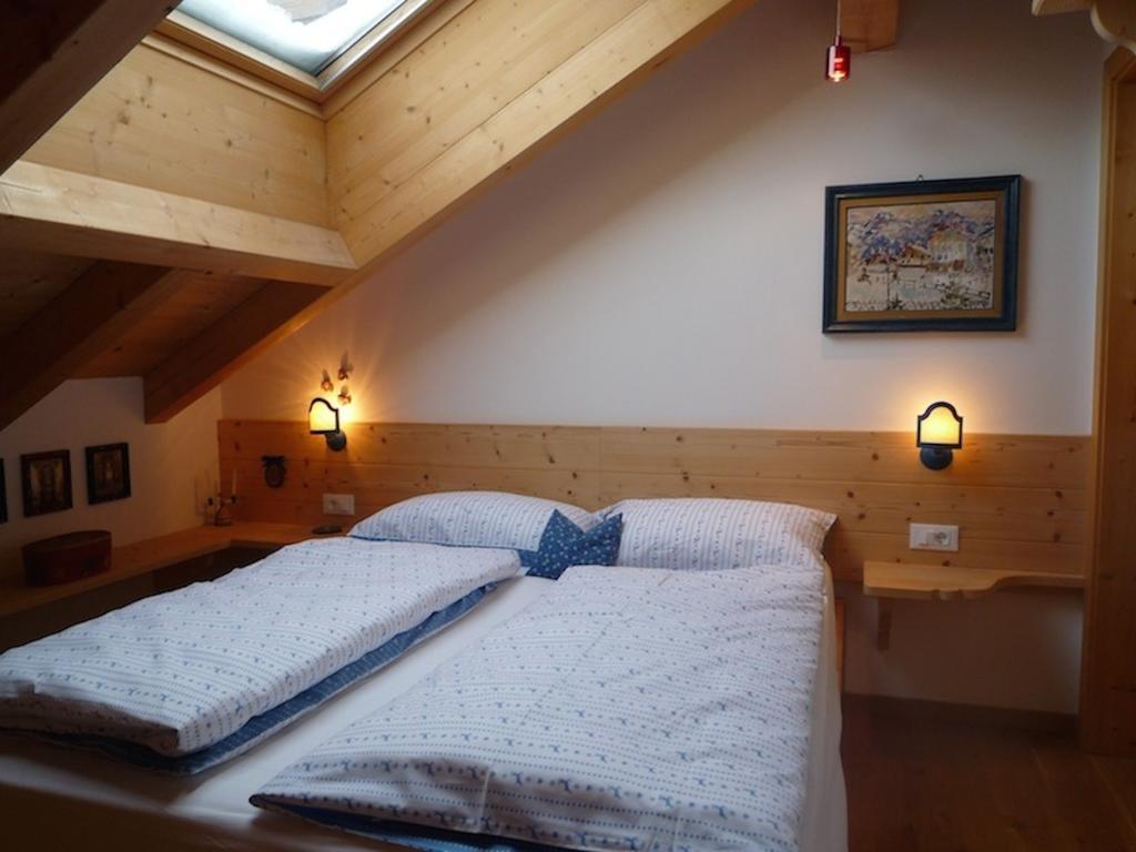 Apartamento Mansarda Dolomiti Rasun di Sopra Habitación foto